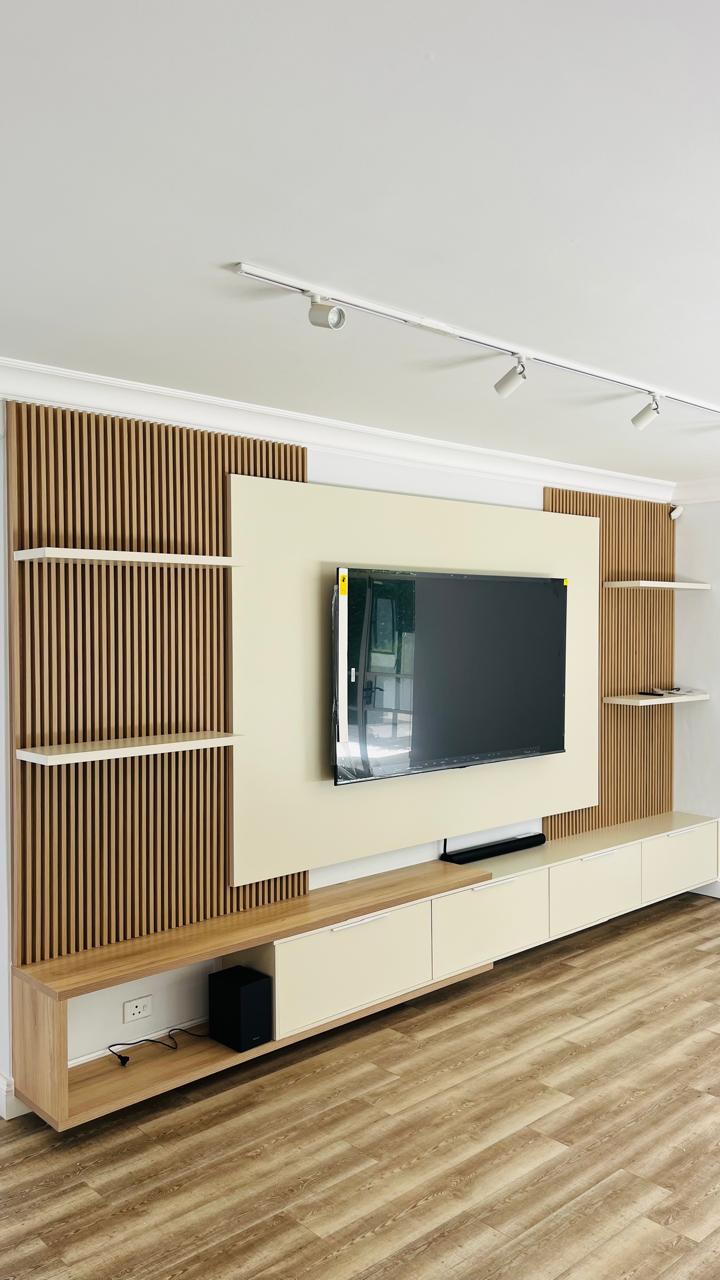 Family Lounge TV Wall